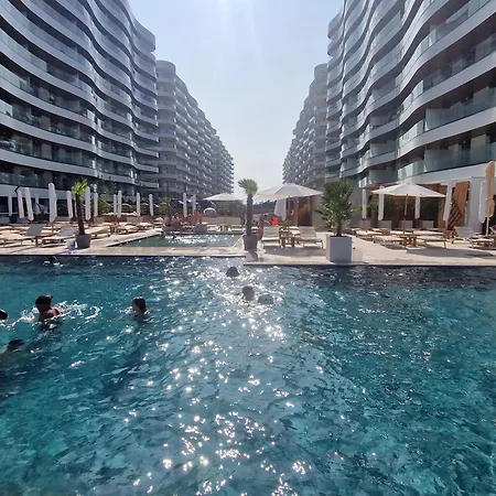 81 * Mamaia